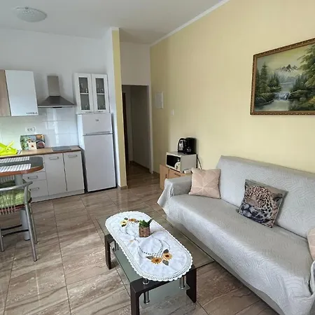 ゲストハウス Nada 3*