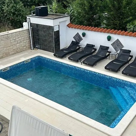 ゲストハウス Nada プーラ