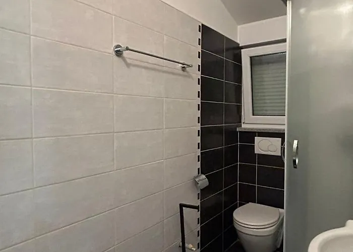 Gostinjska kuća Nada 3*